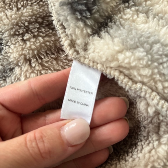 Koolaburra by UGG Jacket with hoodie - size S - Picture 3 of 5